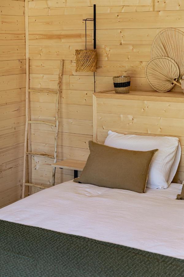 Les Lodges De Malbrough Aire-sur-la-Lys Exterior photo
